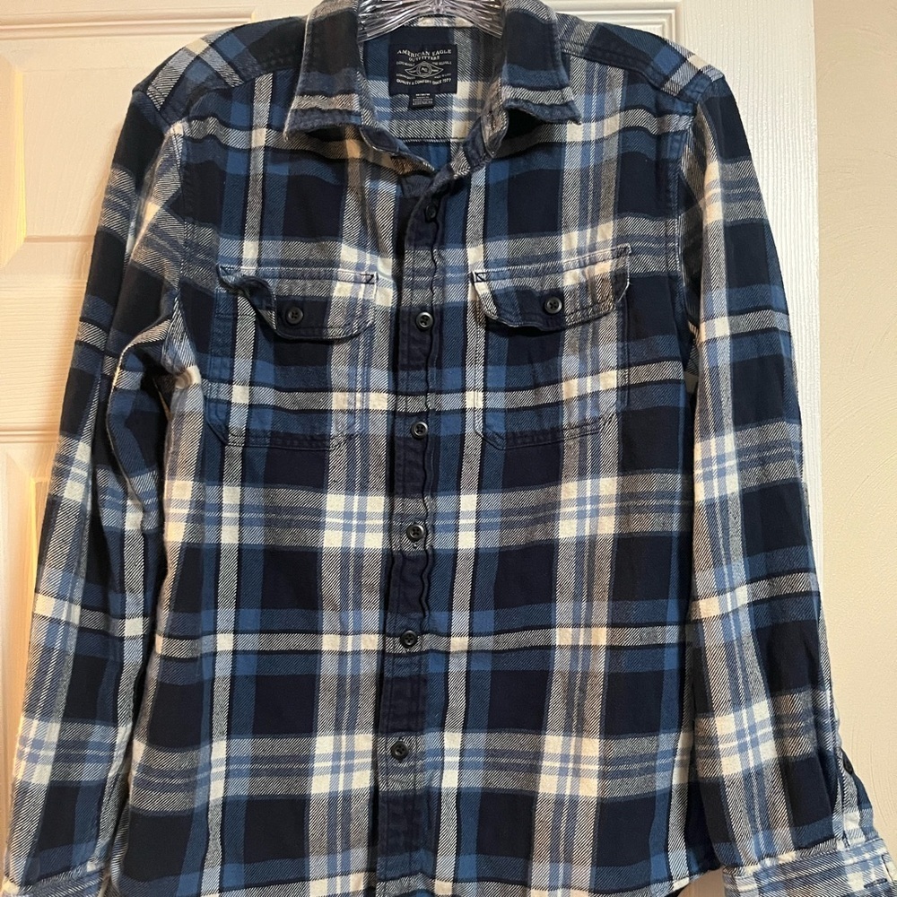 AMERICAN EAGLE Blue Plaid Button-Up Shirt - Picture 1 of 2